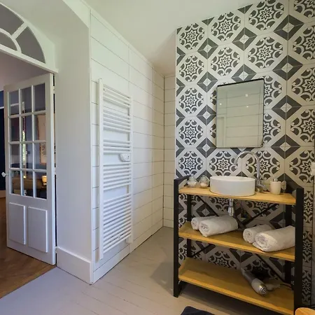 Aux Remparts Des Hospices Apartment *