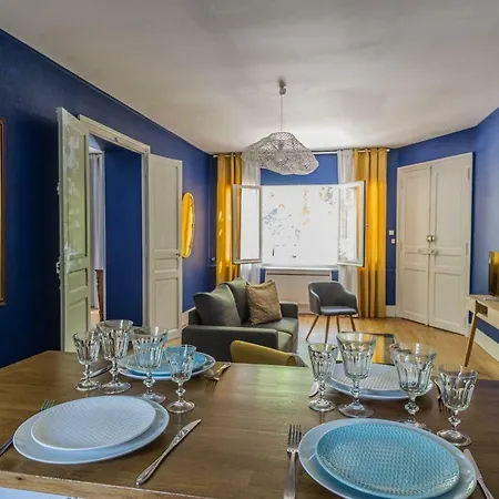 Aux Remparts Des Hospices Apartment