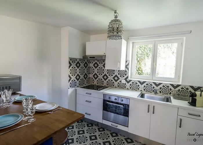 Aux Remparts Des Hospices Апартаменты Бон